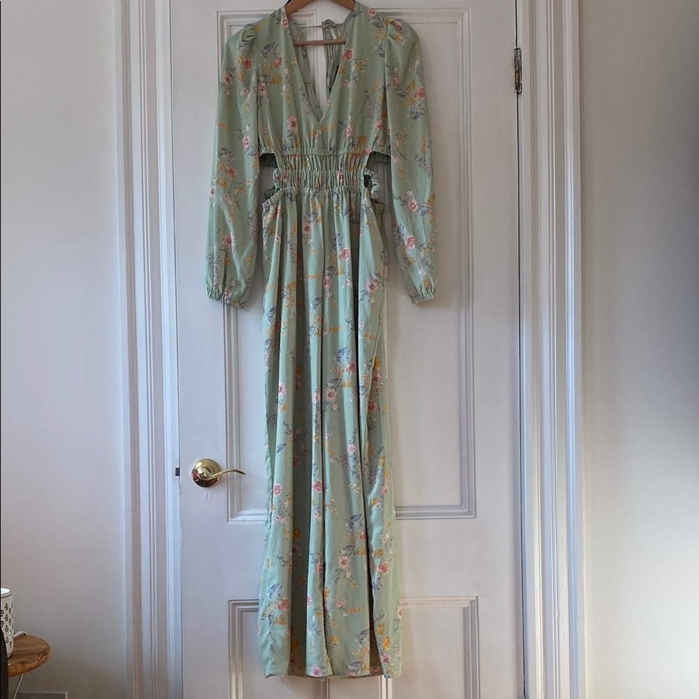Forever 21 Green Plunge Neck Bishop Sleeve jumpsuit